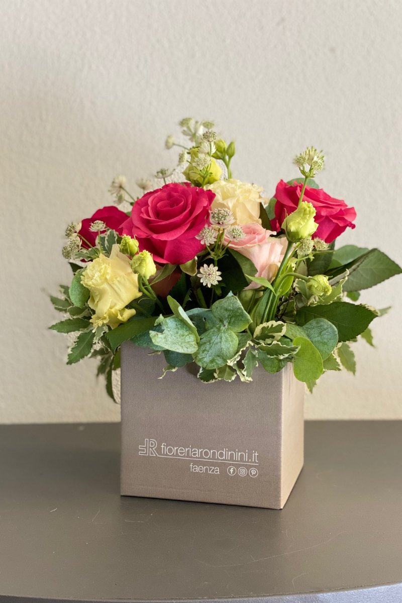 Foto Box di fiori misti · Tortora, cm 13x13