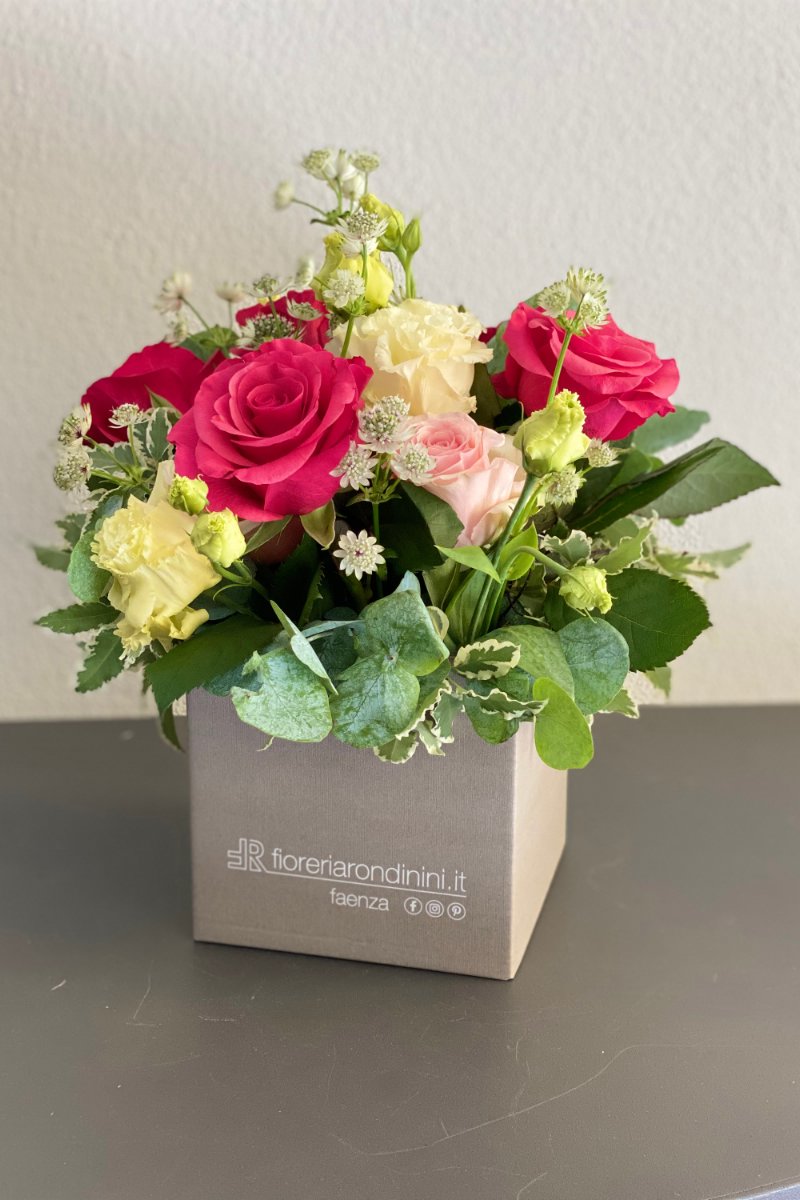Foto Box di fiori misti · Tortora, cm 17x17