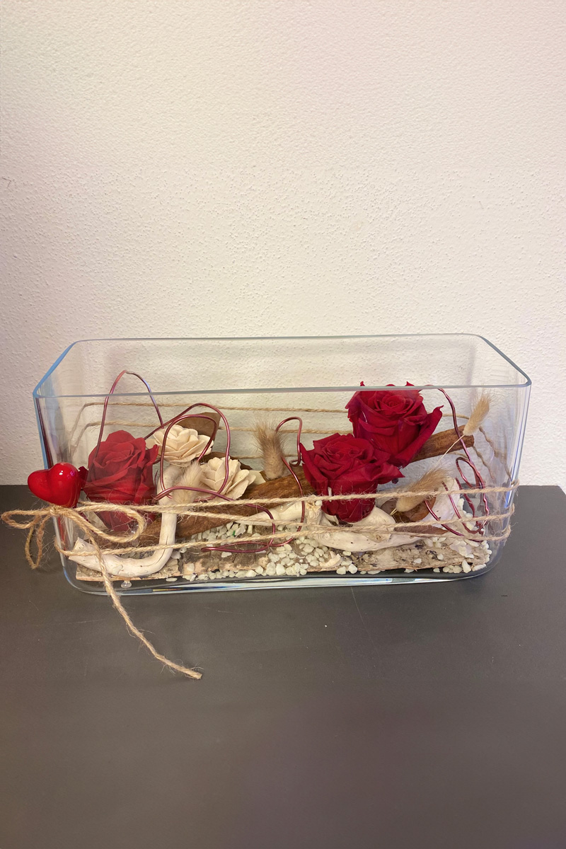 Foto Vaso in vetro con 3 rose stabilizzate (cm 30x15, larg 10)