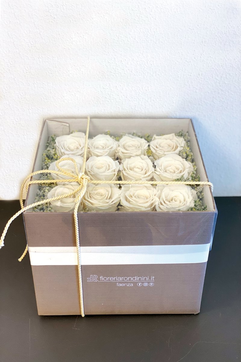 Foto Box di rose stabilizzate · cm 20x25